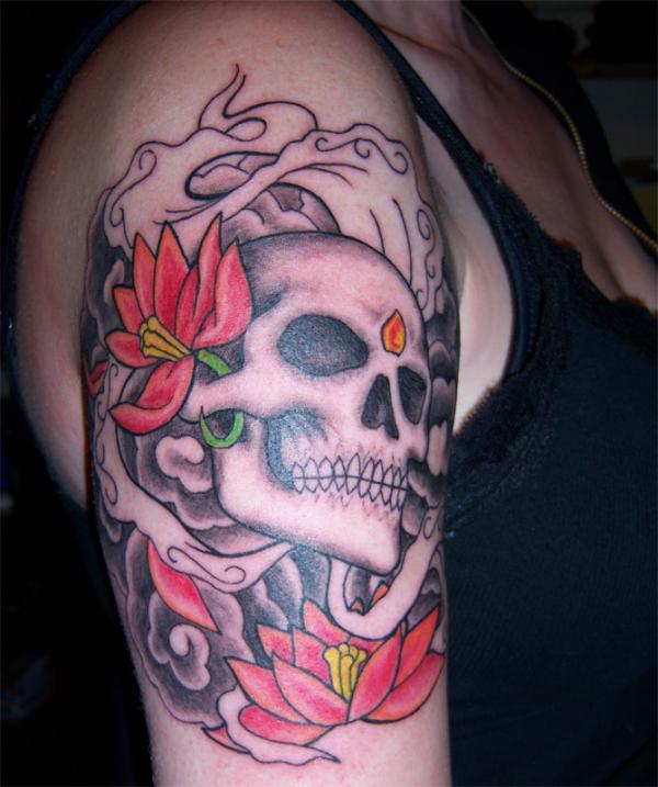 Photo:  1-cool-skull-tattoo-design-for-female600_717